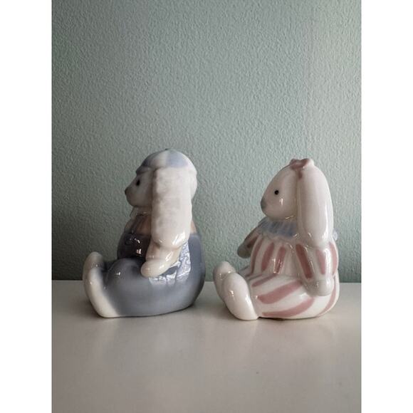 2 Vintage Otagiri Japan Hand Painted Ceramic Boy and Girl Bunny Rabbit Figurines - Picture 5 of 7